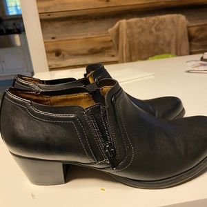 Shoe Booties in Great Condition